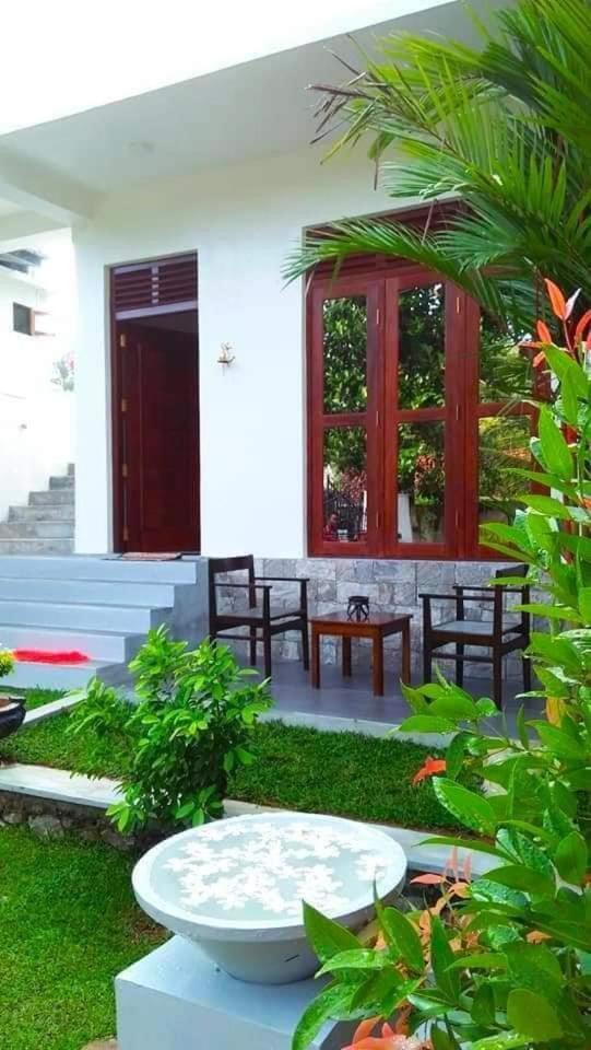Singithi Villa Unawatuna Exteriör bild