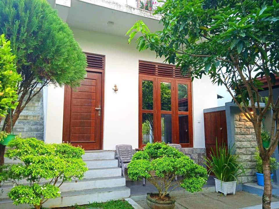 Singithi Villa Unawatuna Exteriör bild