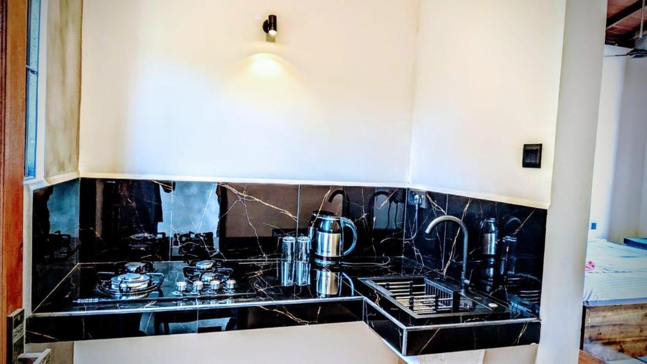 Singithi Villa Unawatuna Exteriör bild